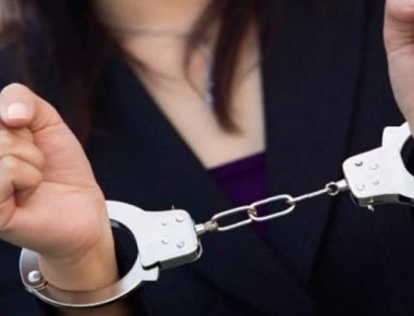 Προφυλακιστέα η 46χρονη «δικηγόρος» που εξαπατούσε πολίτες με χρέη